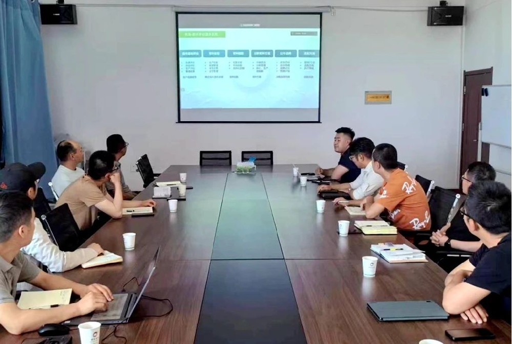 甘肅前進(jìn)牧業(yè)牧場遺傳評估及選種選配培訓(xùn)活動(dòng)圓滿結(jié)束