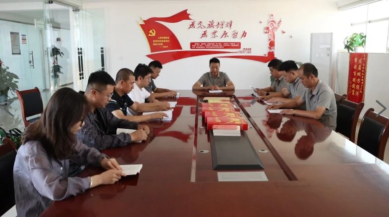 甘肅前進(jìn)現(xiàn)代農(nóng)業(yè)發(fā)展集團“紅色冷鏈先鋒車隊”:小貨車承載大集團