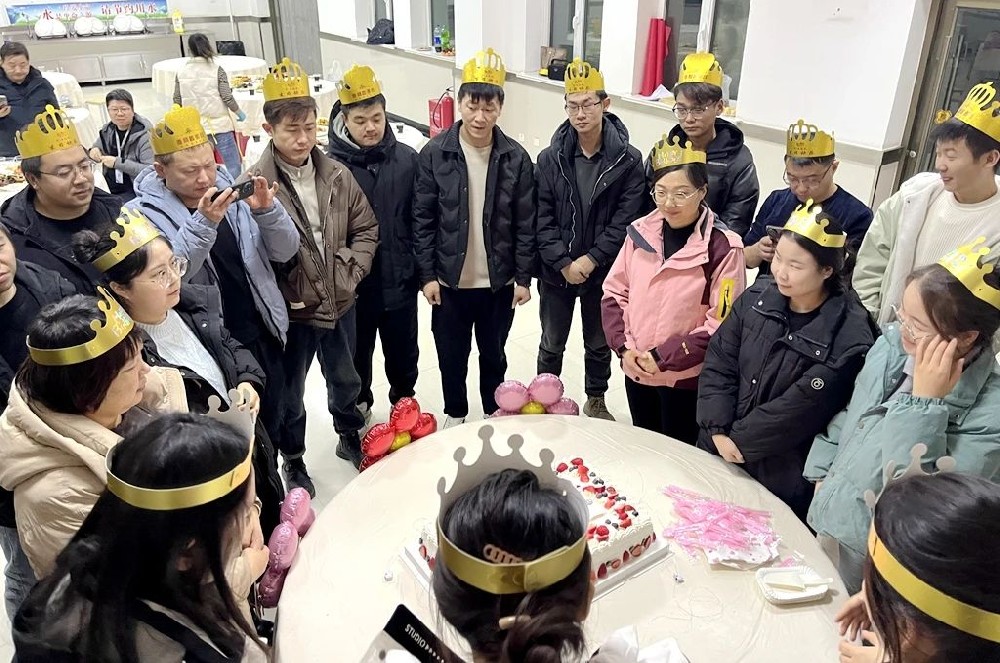 冬日暖情，共賀生辰——甘肅傳祁乳業(yè)四季度員工生日會成功舉辦