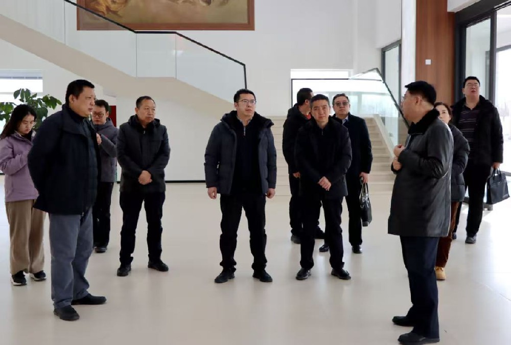 農(nóng)業(yè)農(nóng)村部李競(jìng)前到傳祁甘味乳業(yè)調(diào)研