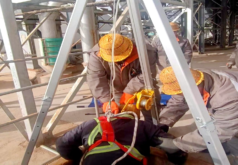 甘肅圣康源開展有限空間作業(yè)事故應(yīng)急救援演練