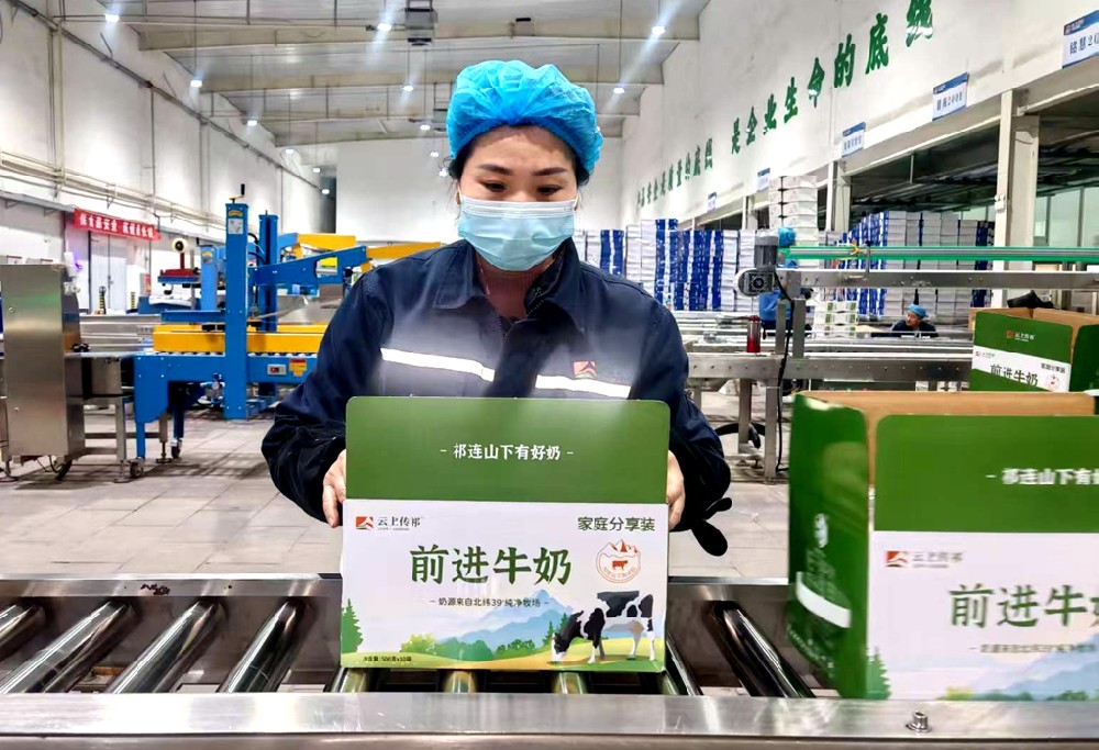 眼中是專注，手下是責(zé)任