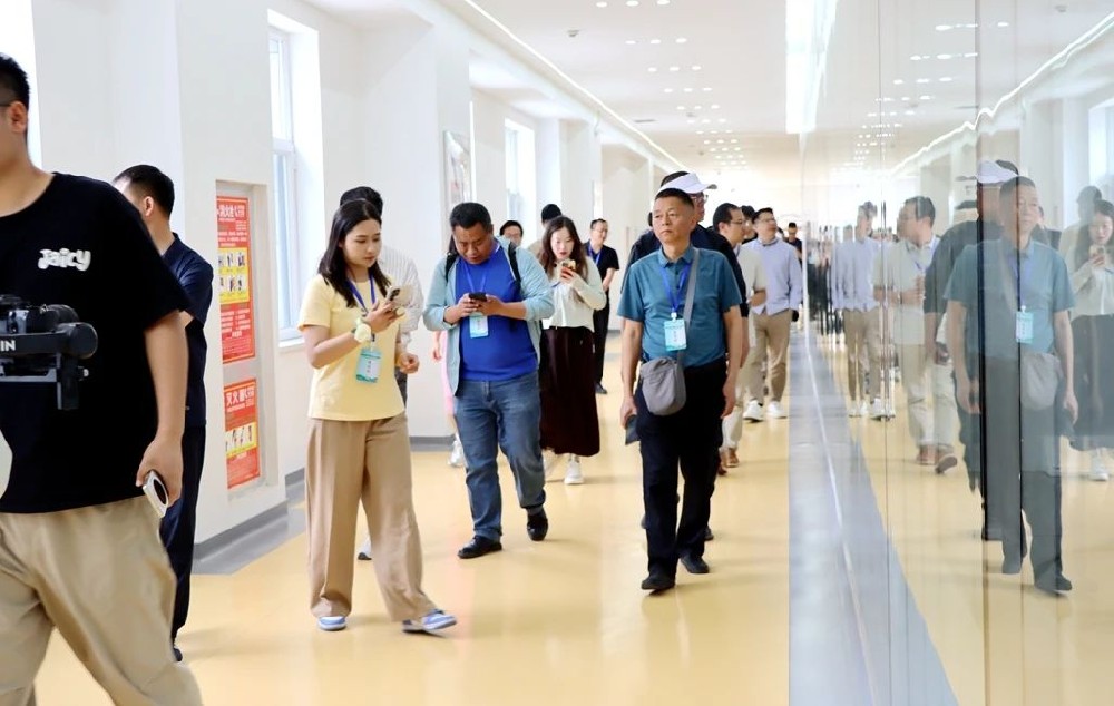 全國重點網(wǎng)絡(luò)媒體齊聚甘肅傳祁甘味乳業(yè)共探生態(tài)與產(chǎn)業(yè)融合發(fā)展之路?