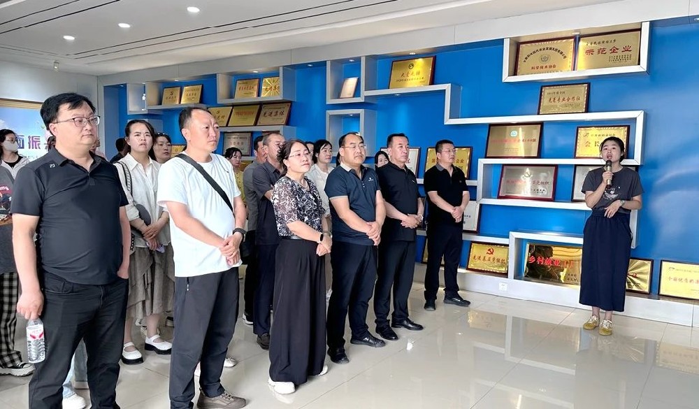 山丹縣知識產(chǎn)權(quán)保護能力提升培訓(xùn)班學(xué)員到甘肅前進集團參觀學(xué)習(xí)