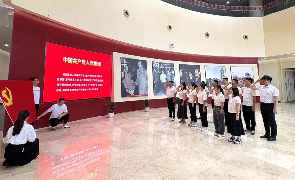 傳祁甘味乳業(yè)黨支部開(kāi)展“慶七一 銘黨恩 譜新篇”主題黨日活動(dòng)