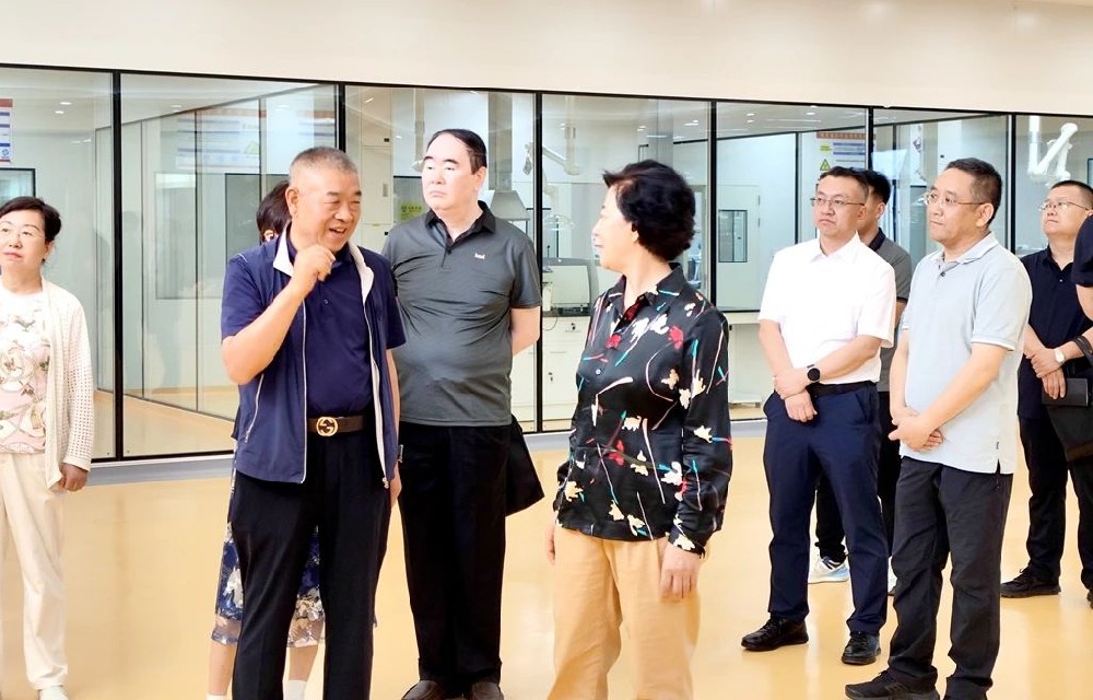 省政協(xié)黨組副書記、副主席何偉到甘肅傳祁甘味乳業(yè)調(diào)研