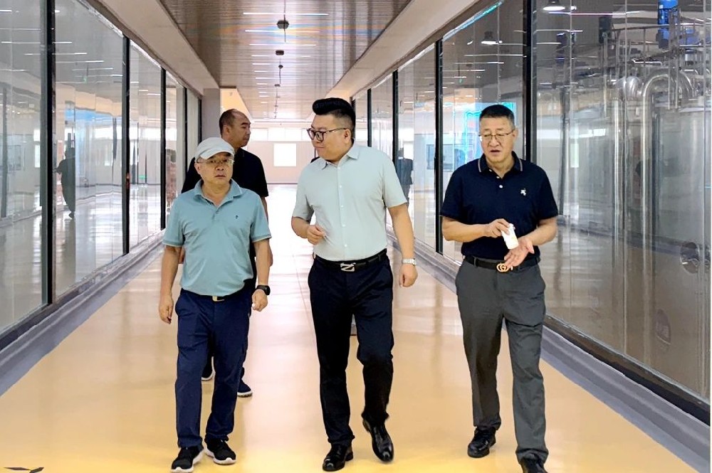 民建省委會調(diào)研組到甘肅傳祁甘味乳業(yè)調(diào)研