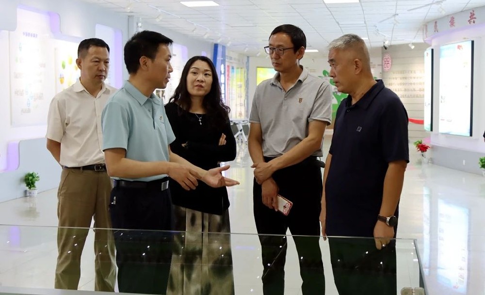 省政府駐京辦天津聯(lián)絡(luò)處考察組到甘肅前進(jìn)集團(tuán)考察